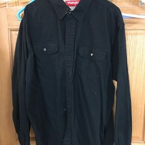Men’s black Wrangler shirt